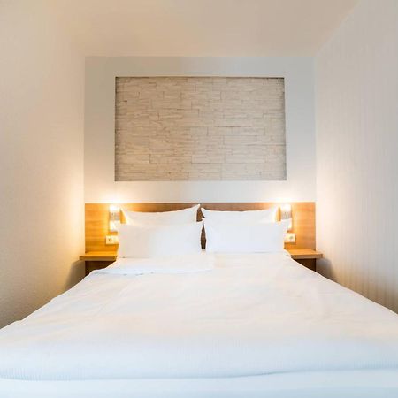 Airporthotel Residenz Steinenbronn ภายนอก รูปภาพ