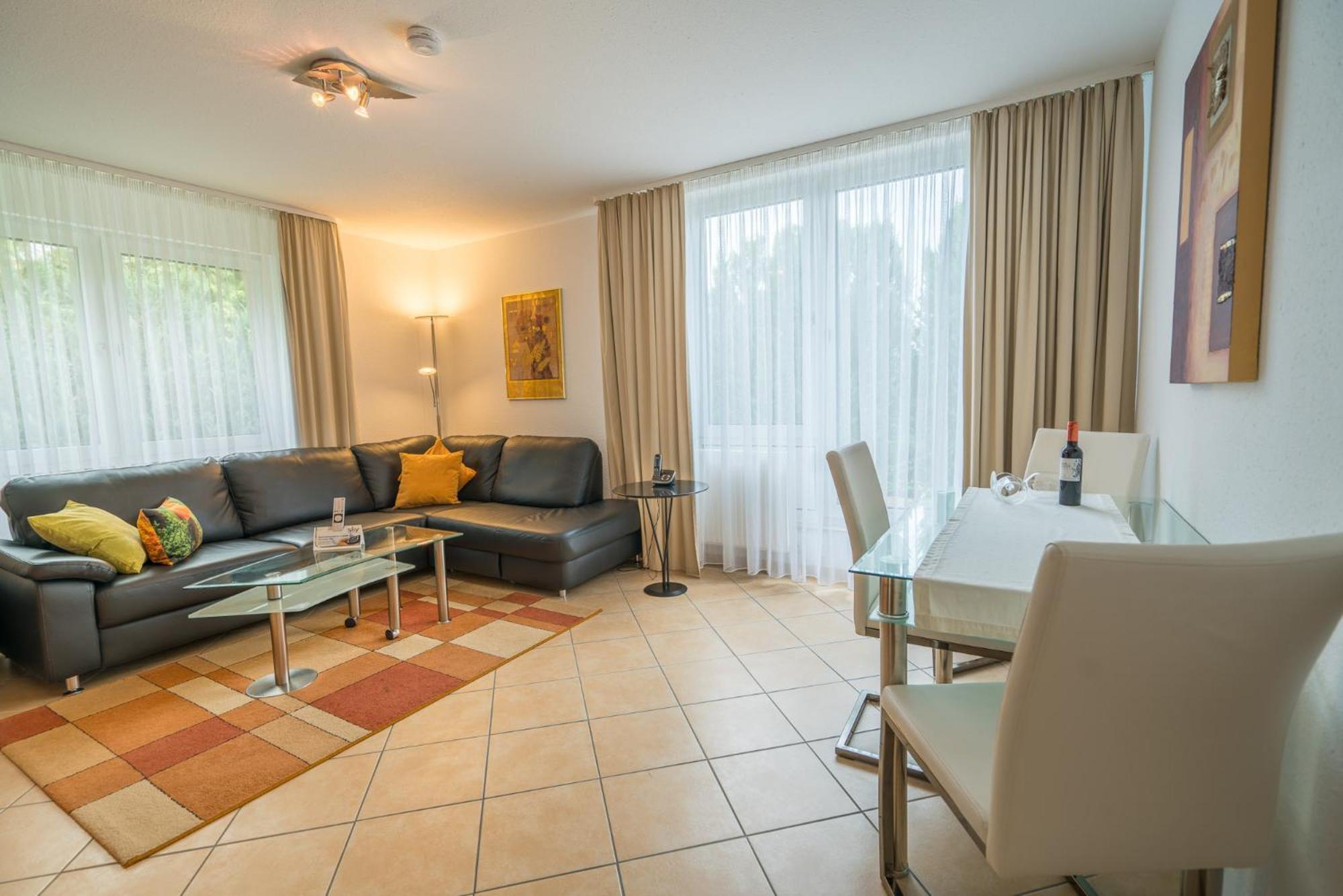 Airporthotel Residenz Steinenbronn ภายนอก รูปภาพ