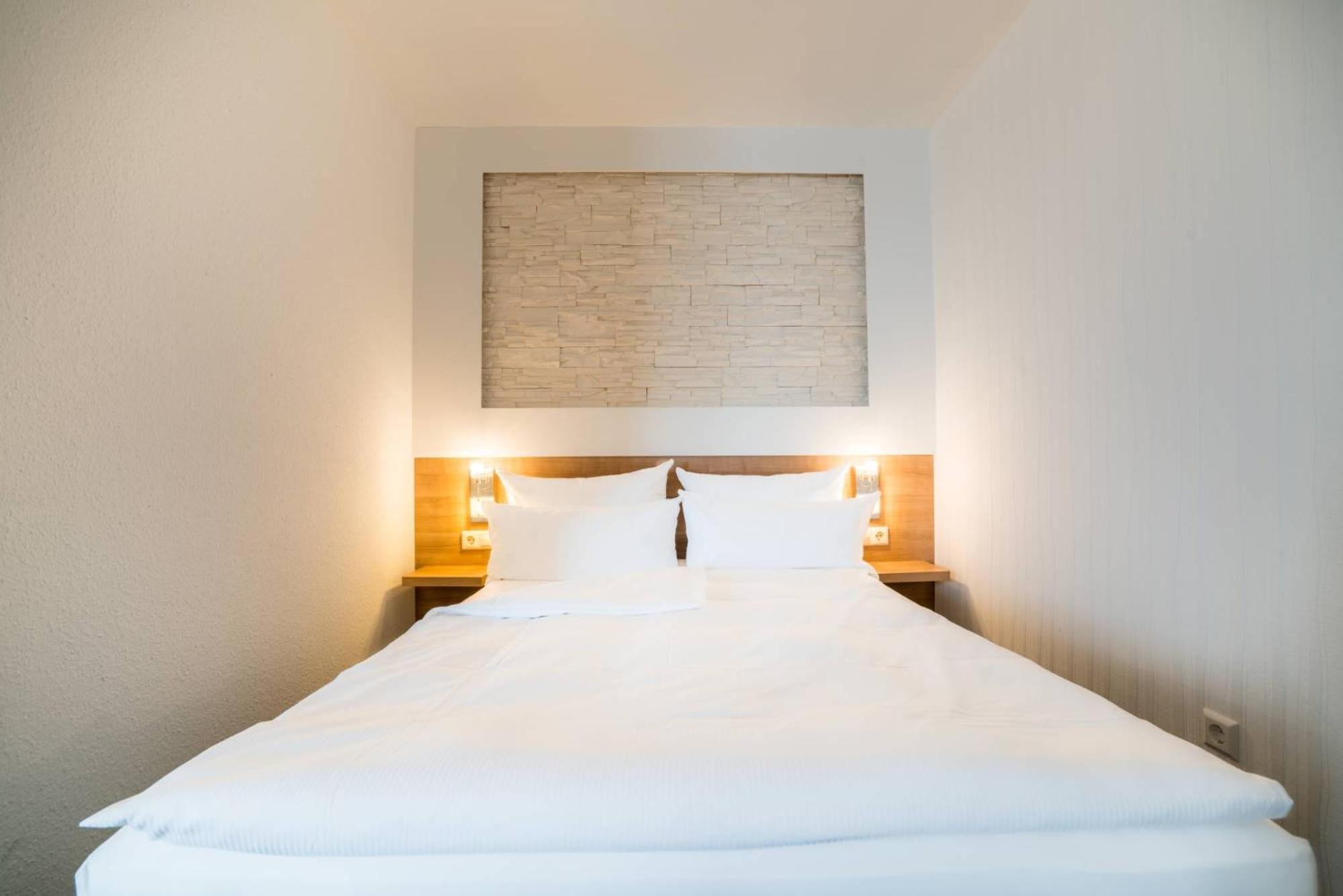 Airporthotel Residenz Steinenbronn ภายนอก รูปภาพ