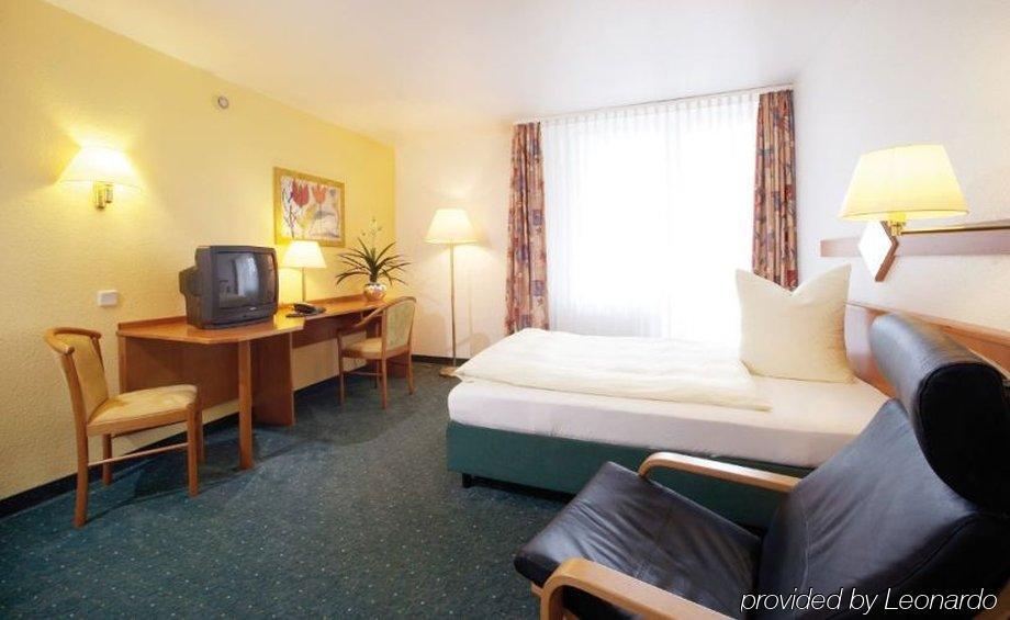 Airporthotel Residenz Steinenbronn ภายนอก รูปภาพ