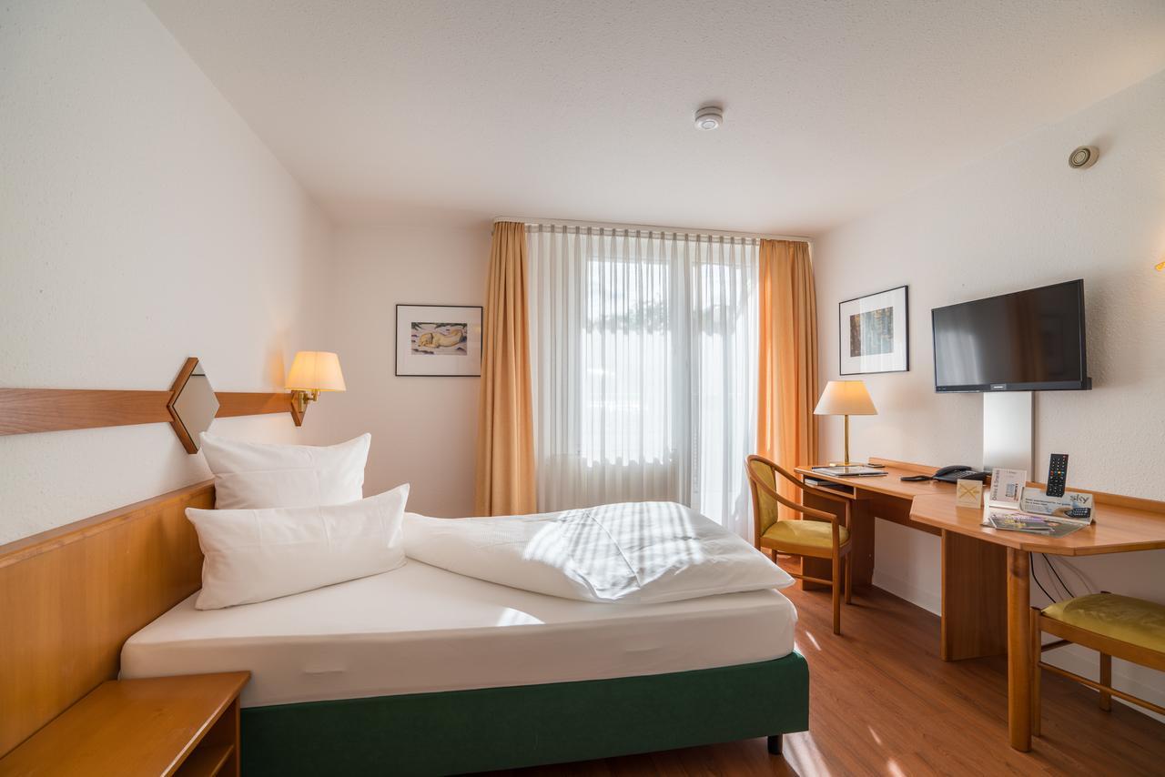 Airporthotel Residenz Steinenbronn ภายนอก รูปภาพ