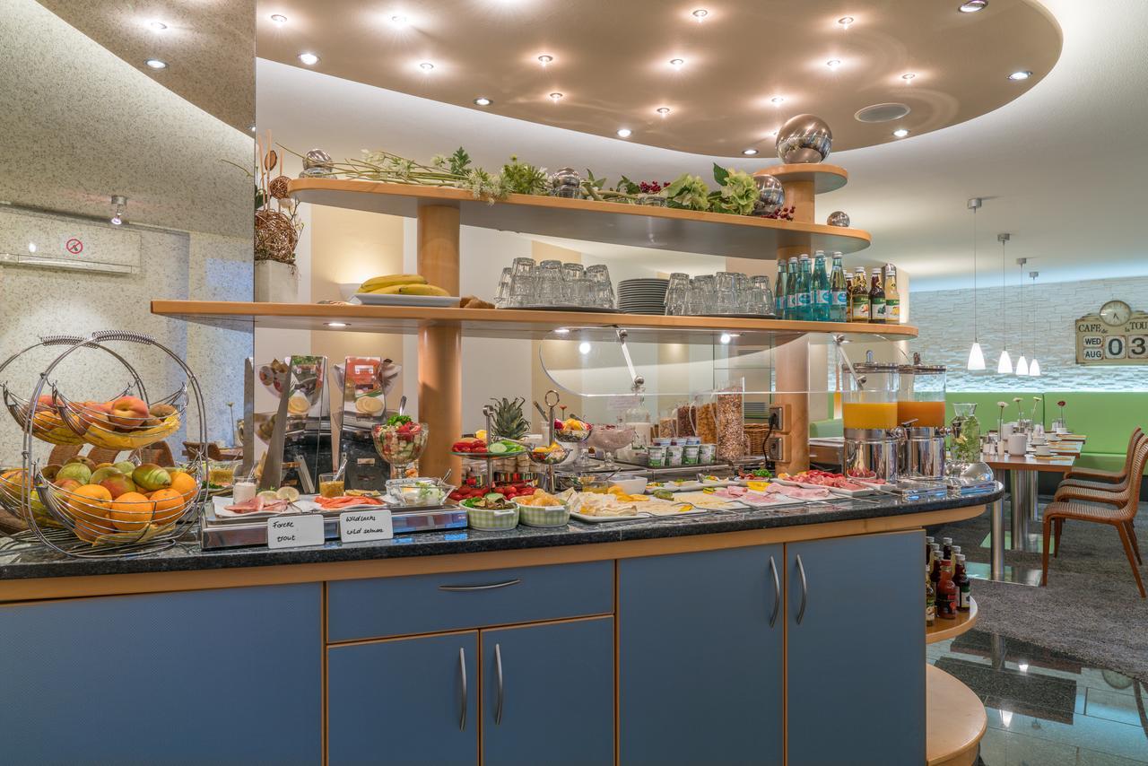 Airporthotel Residenz Steinenbronn ภายนอก รูปภาพ